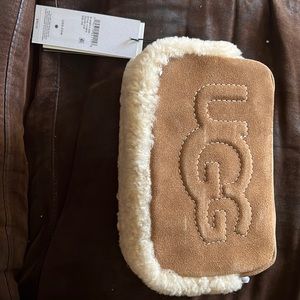 Ugg crossbody never worn